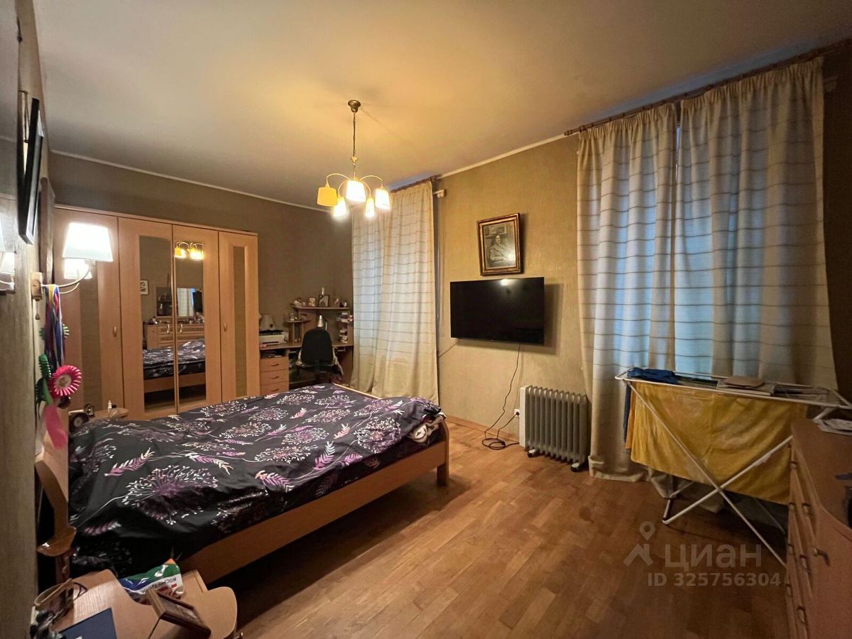 Продажа 3-комн квартиры на вторичном рынке Бассейная улица, 43