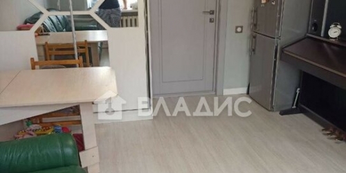 5-комн квартира улица Трофимова,  д. 4