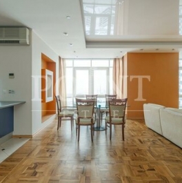 Продажа 4-комн квартиры на вторичном рынке Мосфильмовская улица,  д. 70 к2