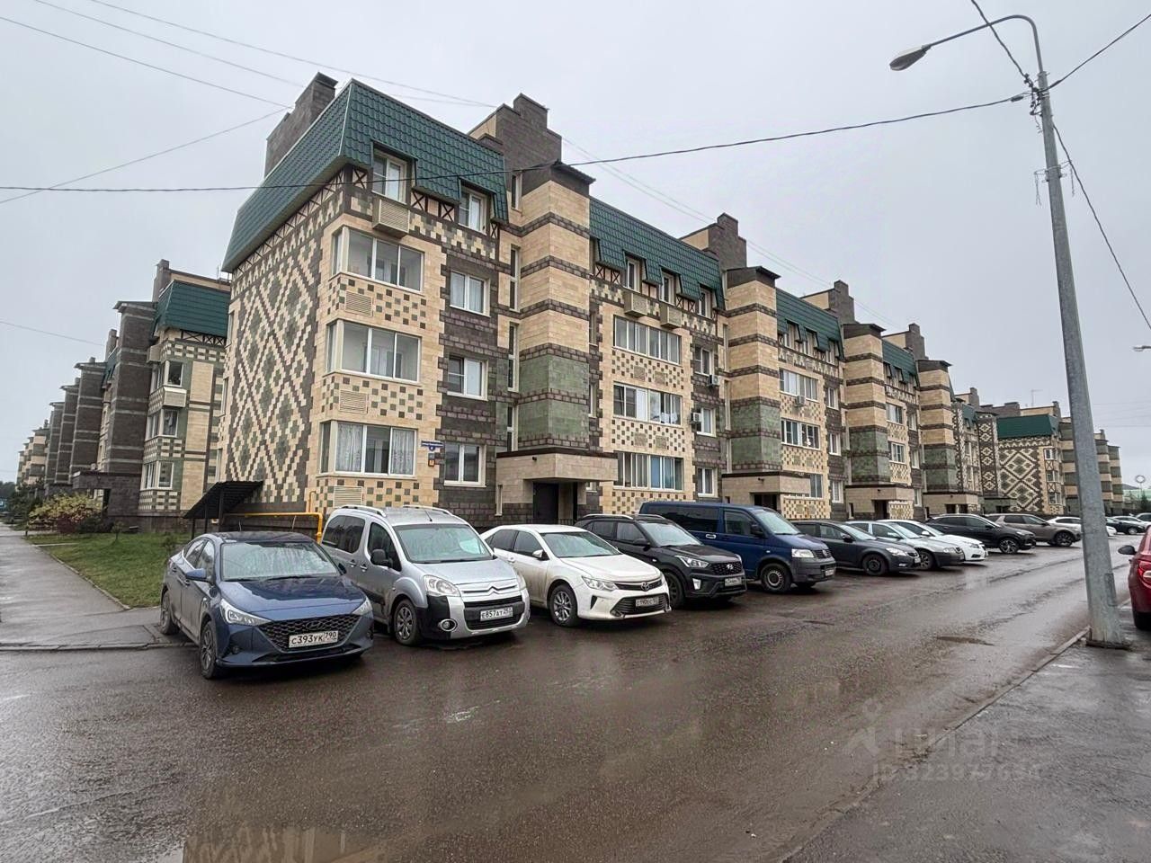 Продажа 2-комн квартиры на вторичном рынке МЖК Изумрудная Долина тер., д. Солманово, улица Лазурная, 18