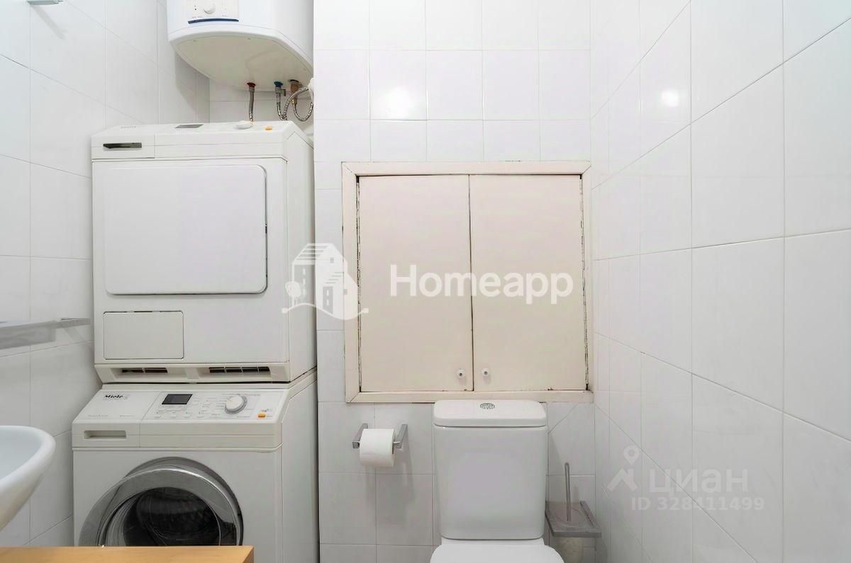 Продажа 4-комн квартиры на вторичном рынке Мосфильмовская улица, 11К2