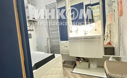 Продажа 2-комн квартиры на вторичном рынке улица Расплетина,  д. 2