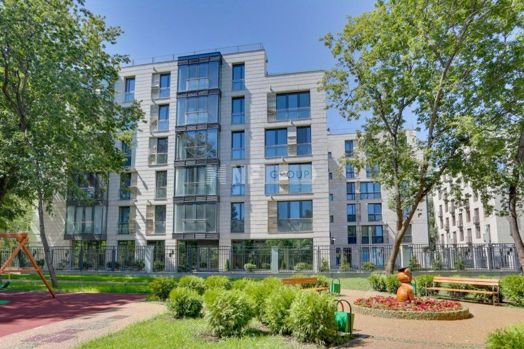 Продажа 4-комн квартиры на вторичном рынке переулок Хилков, 5