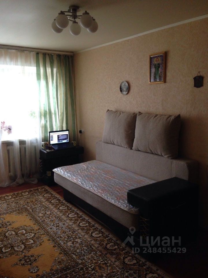 Продажа 2-комн квартиры на вторичном рынке Лобня, улица Маяковского,  д. 4