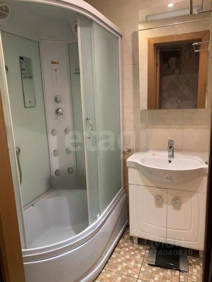 Продажа 3-комн квартиры на вторичном рынке улица Богданова, 16