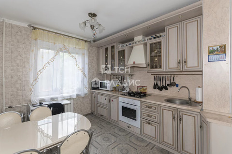 Продажа 3-комн квартиры на вторичном рынке Королев, Пушкинская улица,  д. 8