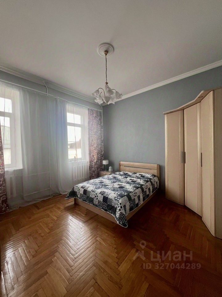 Продажа 4-комн квартиры на вторичном рынке Олсуфьевский переулок,  д. 6С1