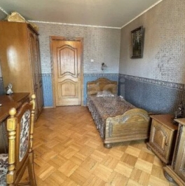 Продажа 2-комн квартиры на вторичном рынке Прибалтийская площадь