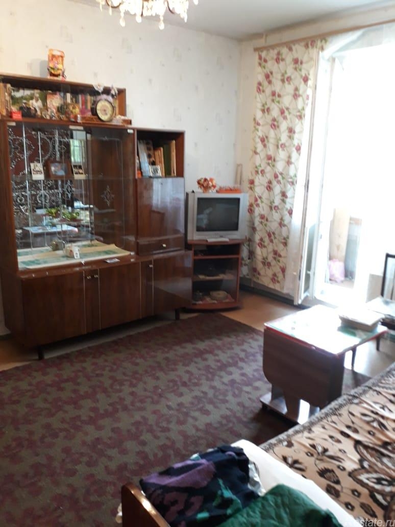 Продажа 2-комн квартиры на вторичном рынке Металлострой п, Полевая ул ,  д. 5