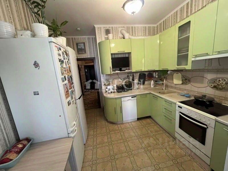 Продажа 3-комн квартиры на вторичном рынке Михневская улица, 8