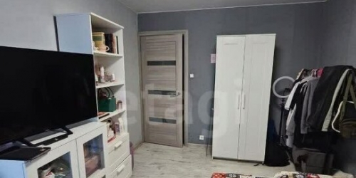 3-комн квартира улица Полбина,  д. 32