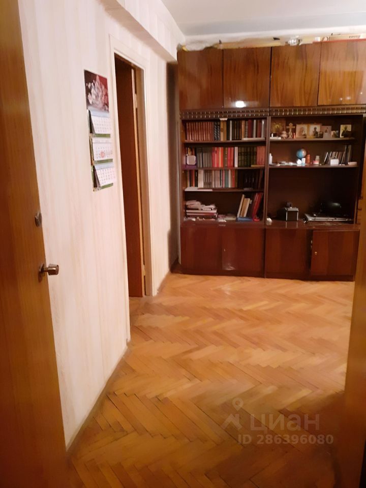 Продажа 3-комн квартиры на вторичном рынке улица 9-я Соколиной Горы,  д. 3