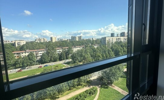 Продажа 1-комн квартиры на вторичном рынке Космонавтов пр-кт,  д. 63 к1