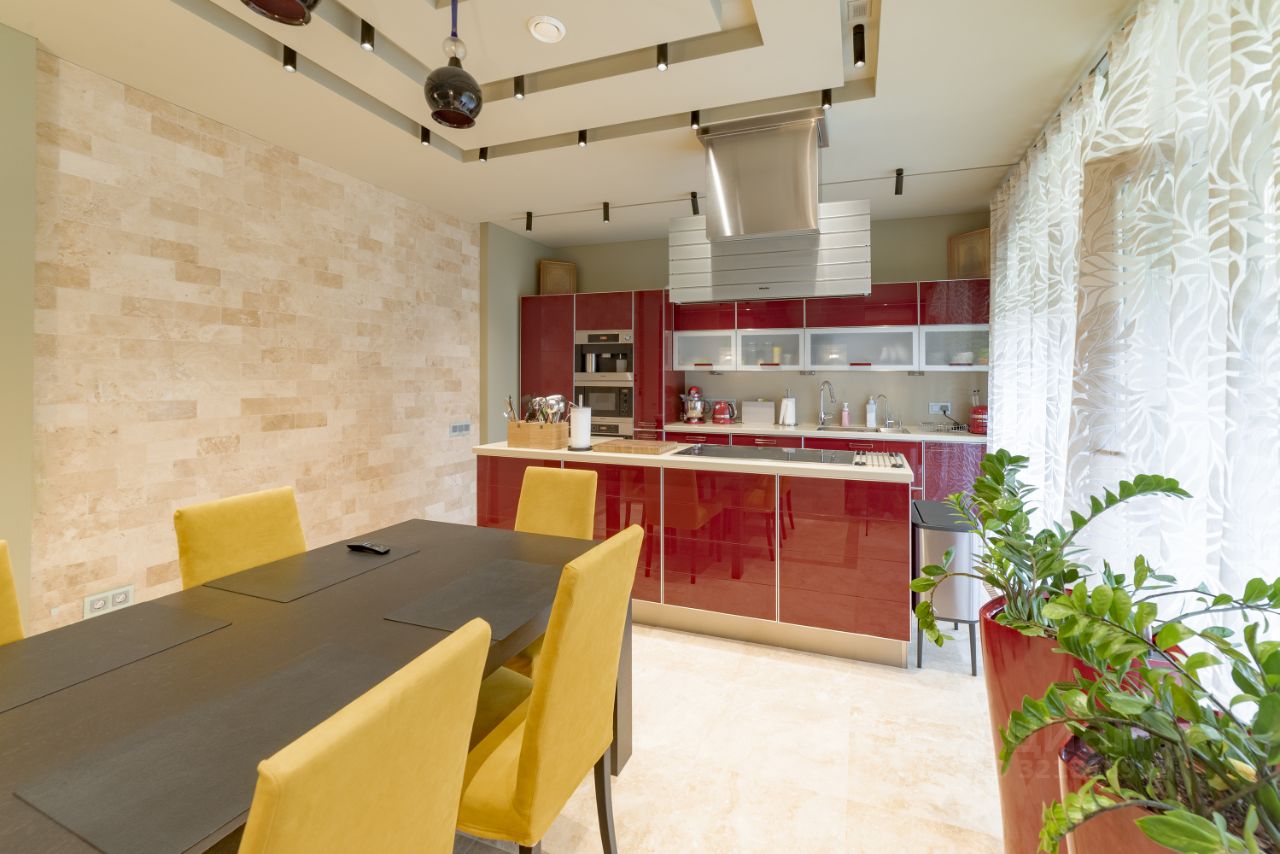 Продажа 4-комн квартиры на вторичном рынке Крылатская улица, 45К4