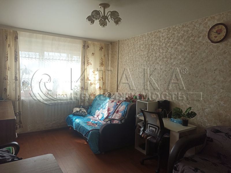 Продажа 4-комн квартиры на вторичном рынке Колпино, Оборонная ул., д. 2, лит. А