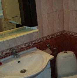 Продажа 1-комн квартиры на вторичном рынке улица Дмитриевского,  д. 3