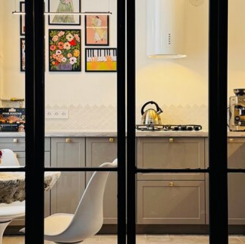 3-комн квартира район Левобережный, Центральная улица,  д. 4