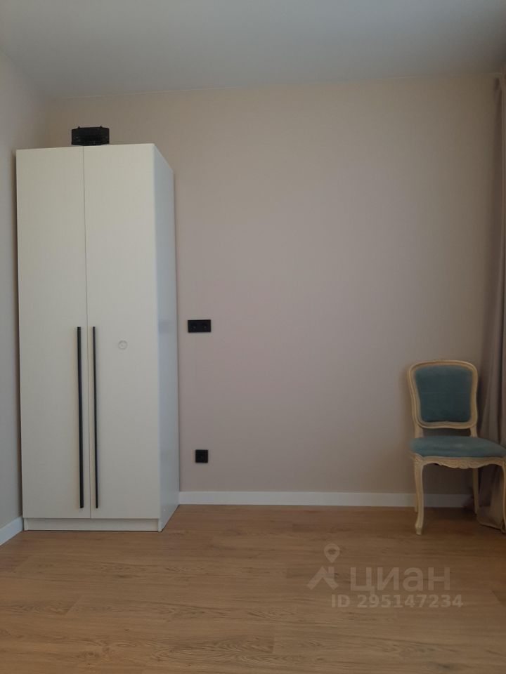 Аренда 3-комн квартиры на вторичном рынке улица Парфеновская, 14к1