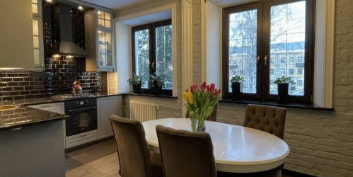 4-комн квартира Сертолово г., Ларина ул. ,  д. 2