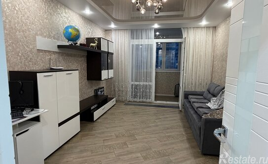 Продажа 5-комн квартиры на вторичном рынке Лобня, ул Жирохова,  д. 5