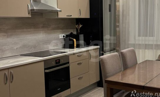 Продажа 2-комн квартиры на вторичном рынке улица Адмирала Трибуца,  д. 10