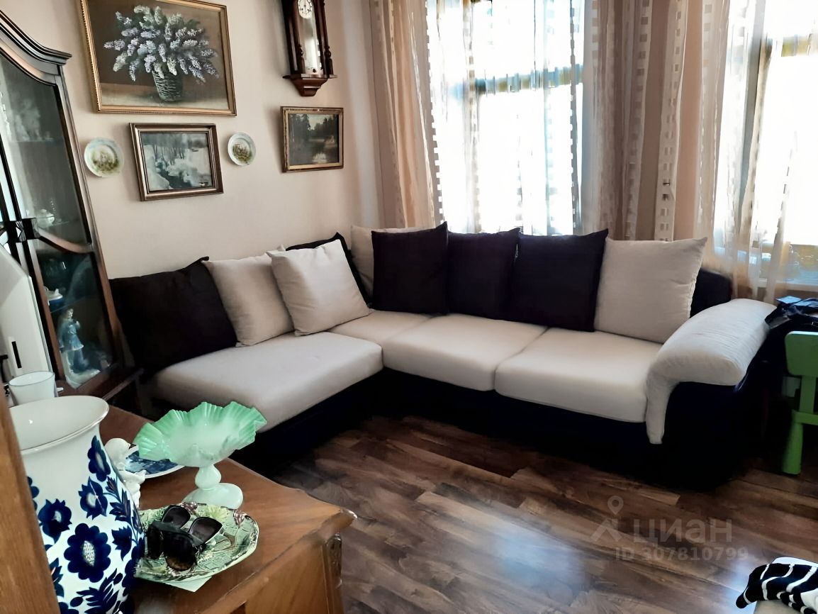 Продажа 2-комн квартиры на вторичном рынке Моховая улица, 22