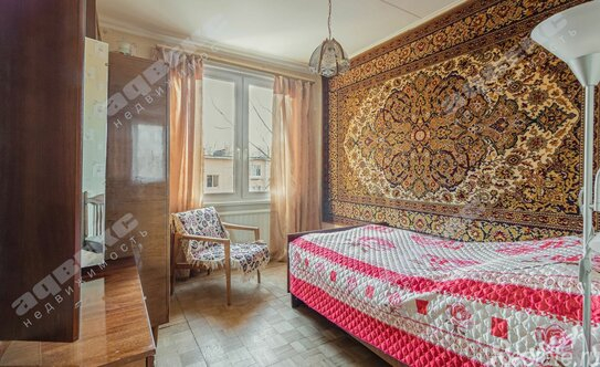 Продажа 3-комн квартиры на вторичном рынке ул Белы Куна,  д. 13,  к. 2