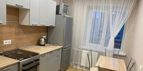 2-комн квартира Полевая улица,  д. 2/30
