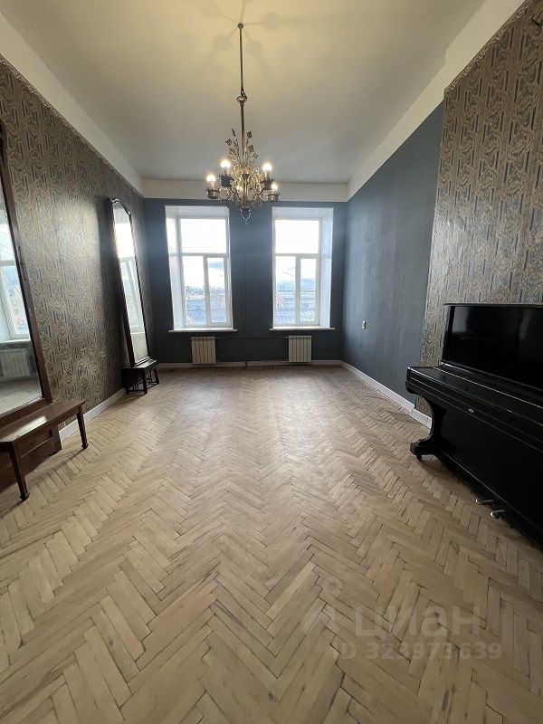 Продажа 2-комн квартиры на вторичном рынке проспект Средний Васильевского острова, 35