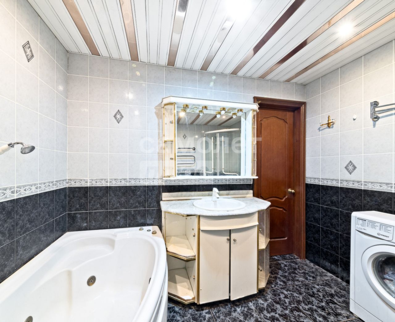 Продажа 3-комн квартиры на вторичном рынке Мытищи, улица Академика Каргина, 40к1