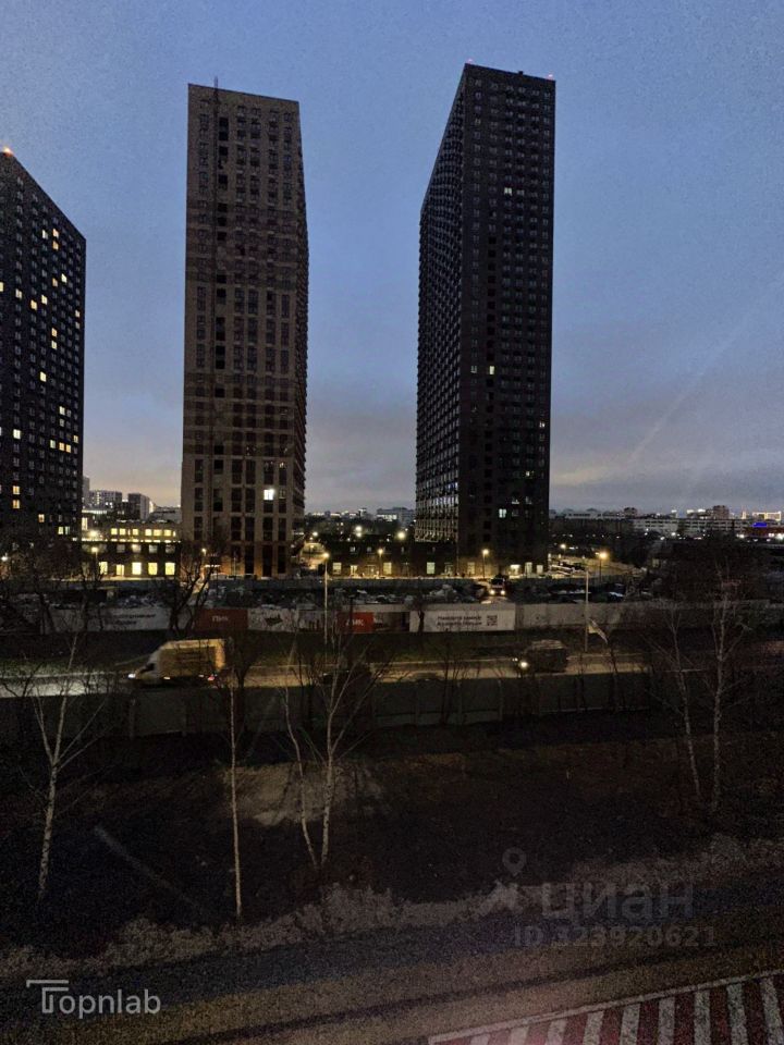 Продажа 1-комн квартиры на вторичном рынке Новоостаповская улица, 20