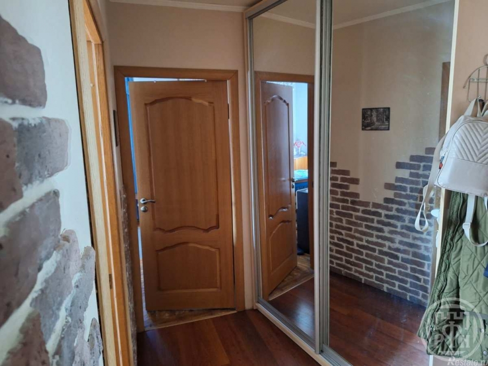 Продажа 2-комн квартиры на вторичном рынке Кронштадт г., Флотская ул. ,  д. 17