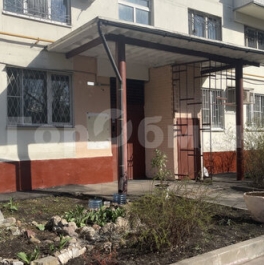 Продажа 2-комн квартиры на вторичном рынке улица Коминтерна,  д. 16