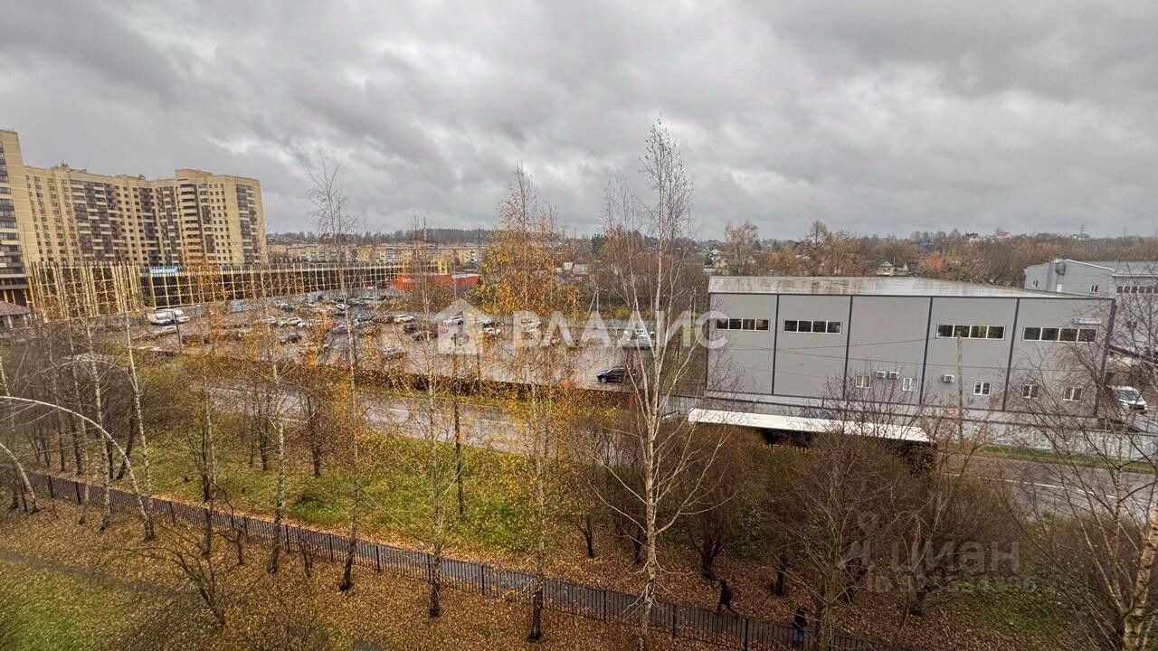 Продажа 3-комн квартиры на вторичном рынке ДЗФС мкр,  д. 42