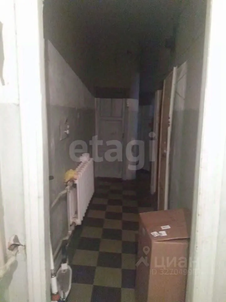 Продажа 3-комн квартиры на вторичном рынке 18-я Васильевского острова линия, 19