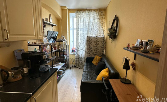 Продажа 10-комн квартиры на вторичном рынке наб Реки Пряжки,  д. 18-20