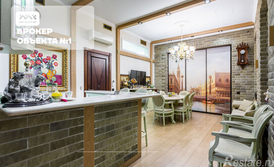 Продажа 5-комн квартиры на вторичном рынке Римского-Корсакова пр-кт,  д. 1