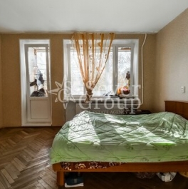 Продажа 2-комн квартиры на вторичном рынке Товарищеский проспект,  д. 14