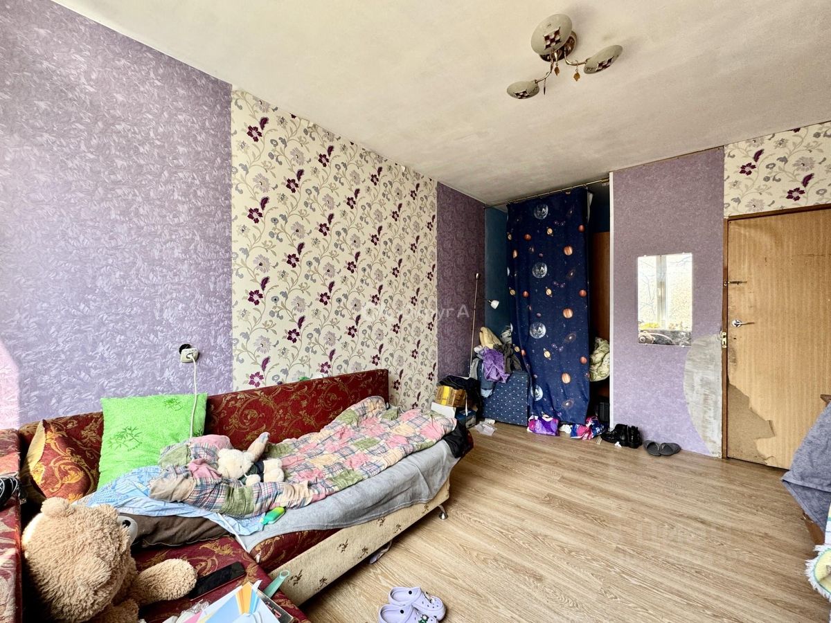Продажа 3-комн квартиры на вторичном рынке Ясеневая улица, 35