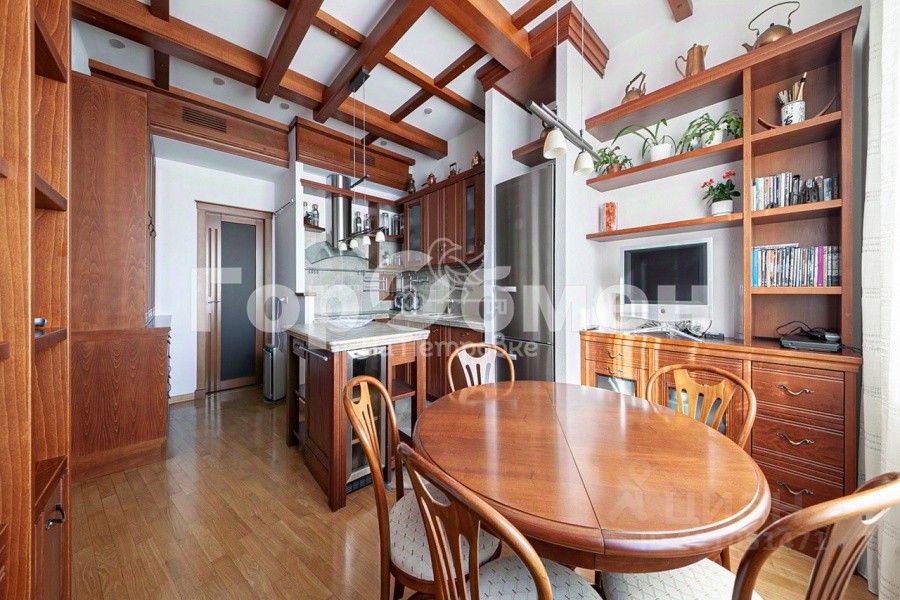 Продажа 3-комн квартиры на вторичном рынке улица Коштоянца, 12