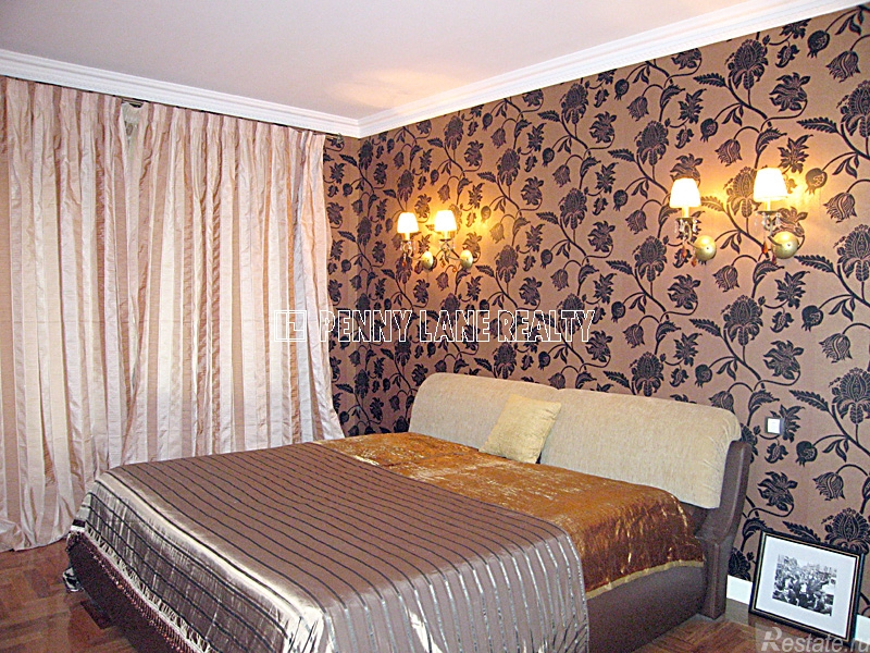 Продажа 3-комн квартиры на вторичном рынке Климентовский пер, 2