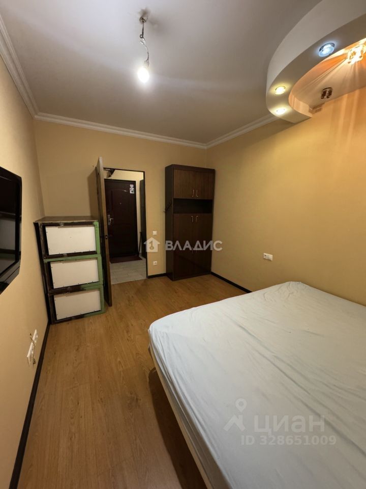 Продажа 2-комн квартиры на вторичном рынке Болотниковская улица, 33К2
