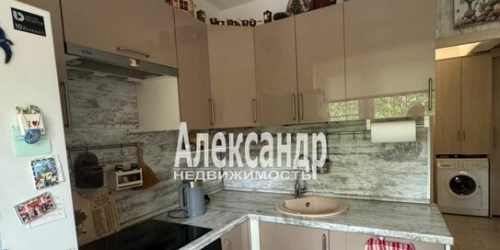 3-комн квартира Долгоозёрная улица,  д. 18