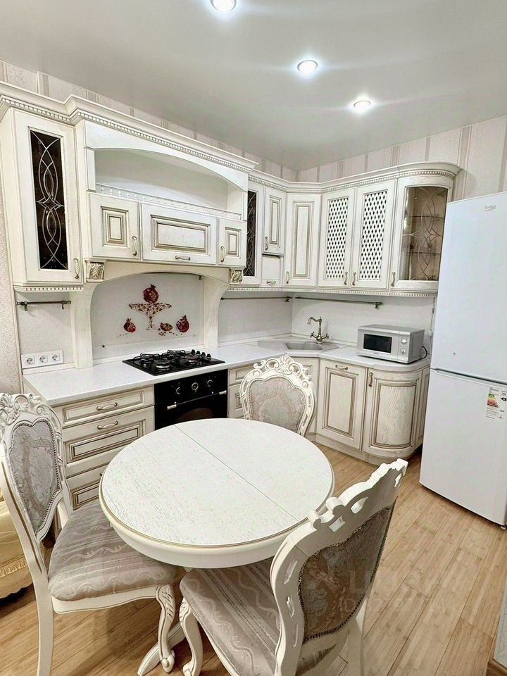 Продажа 3-комн квартиры на вторичном рынке Сестрорецк, улица Николая Соколова, 31