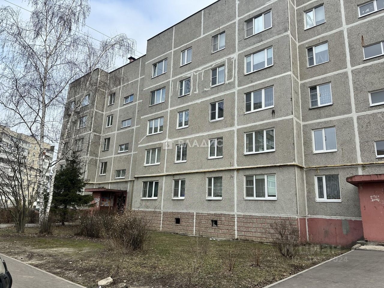 Продажа 3-комн квартиры на вторичном рынке 6-й мкр,  д. 20А
