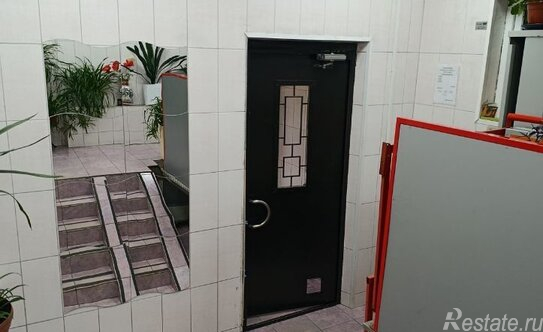 Продажа 1-комн квартиры на вторичном рынке улица Новаторов,  д. 36 к2