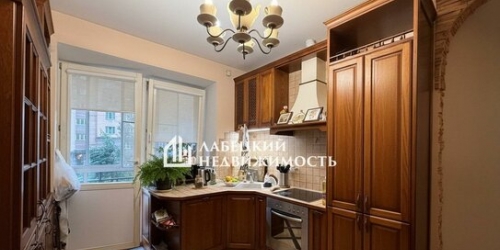 4-комн квартира Утиная 1-я ул,  д. 32