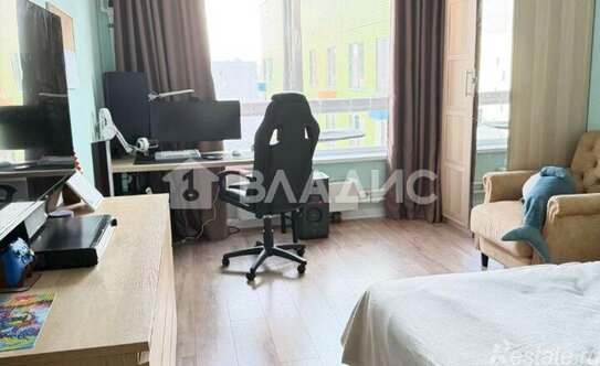 Продажа 3-комн квартиры на вторичном рынке улица Александры Монаховой,  д. 88 к2