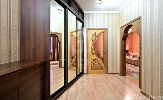 Продажа 2-комн квартиры на вторичном рынке Краснопутиловская улица,  д. 125