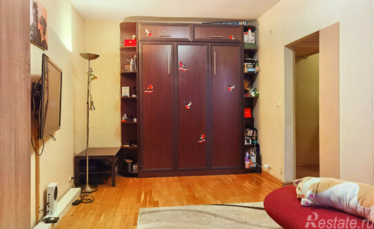 Продажа 2-комн квартиры на вторичном рынке Нагорный б-р,  д. 17